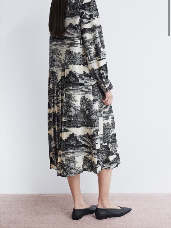 H&M Black and Cream Scenic Print Tie-Neck Midi Dress - Picture 3 of 12